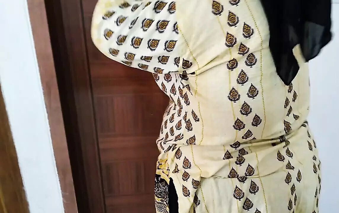 Moti Gand Wali Depali Aunty Kand uska Beta