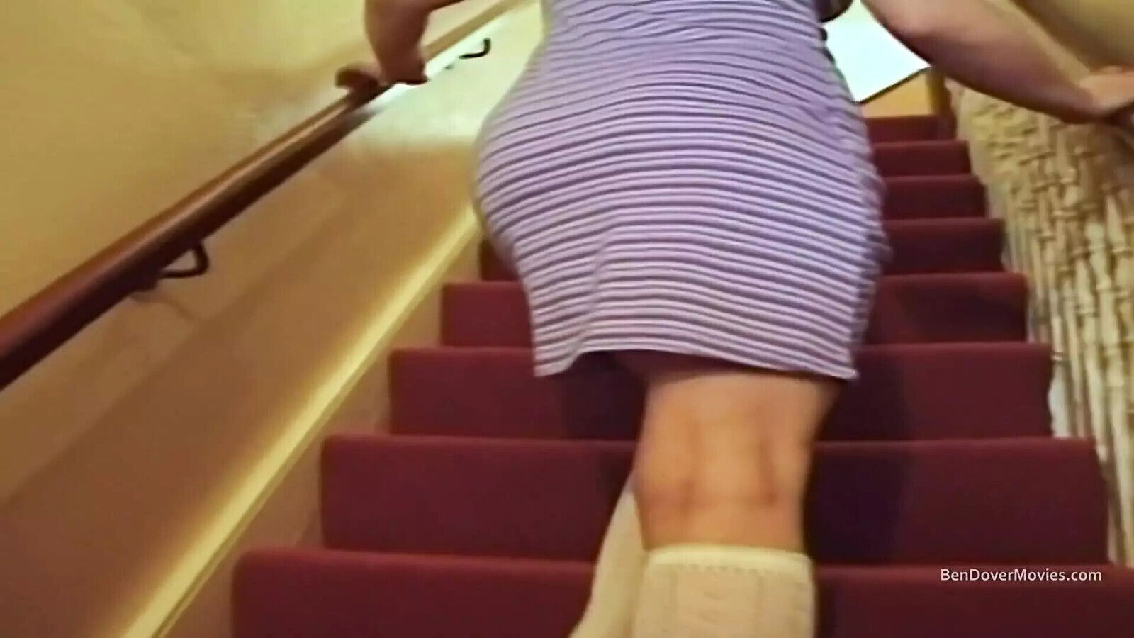 More settee: Beverly Would