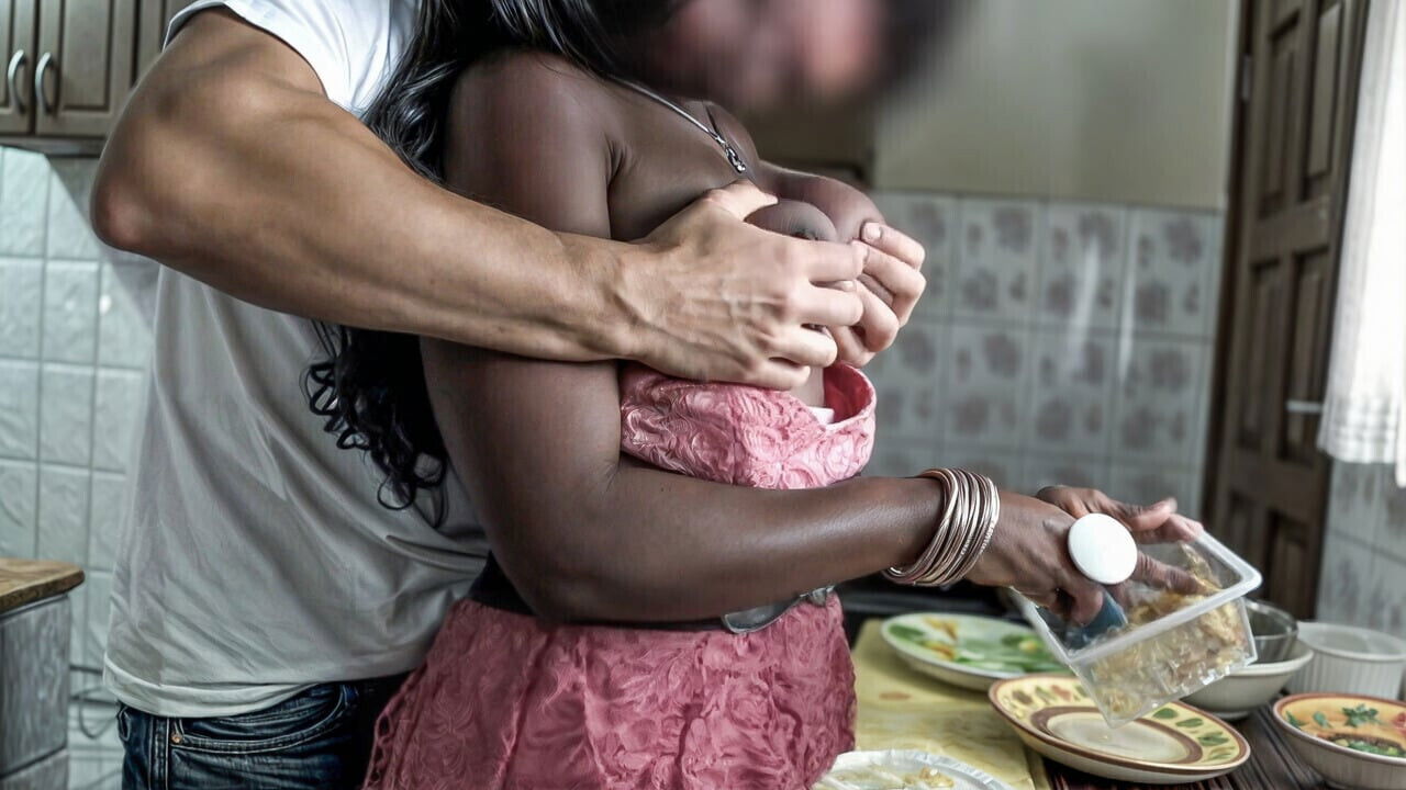 Ebony MILF housewife railed kitchen making mess!