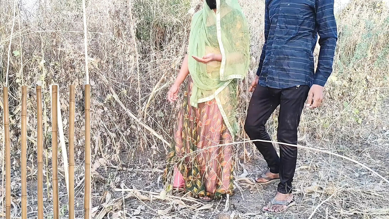Kamwali jungle Gand chudai Pesa dekar desi outdoor Full Hindi