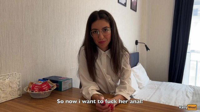 Сексолог учит пациента правильно заниматься анальным сексом пробками Flirtwithsb