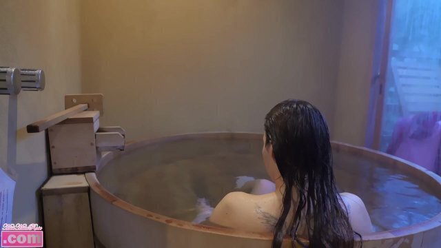 Ryokan Onsen Bathing