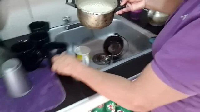 COME ENJOY THIS DELICIOUS MORNING COFFEE VERY LIKELY WITH CARMENGUD