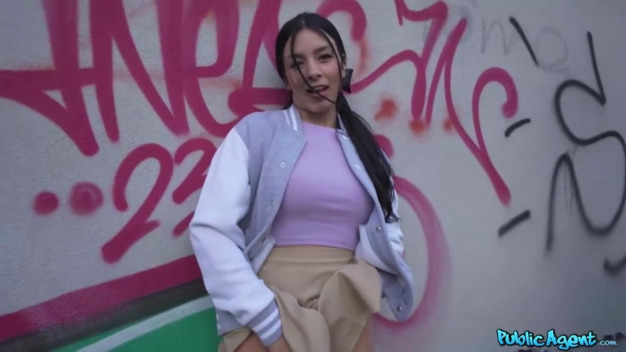 Daniela Ortiz Public Masturbator