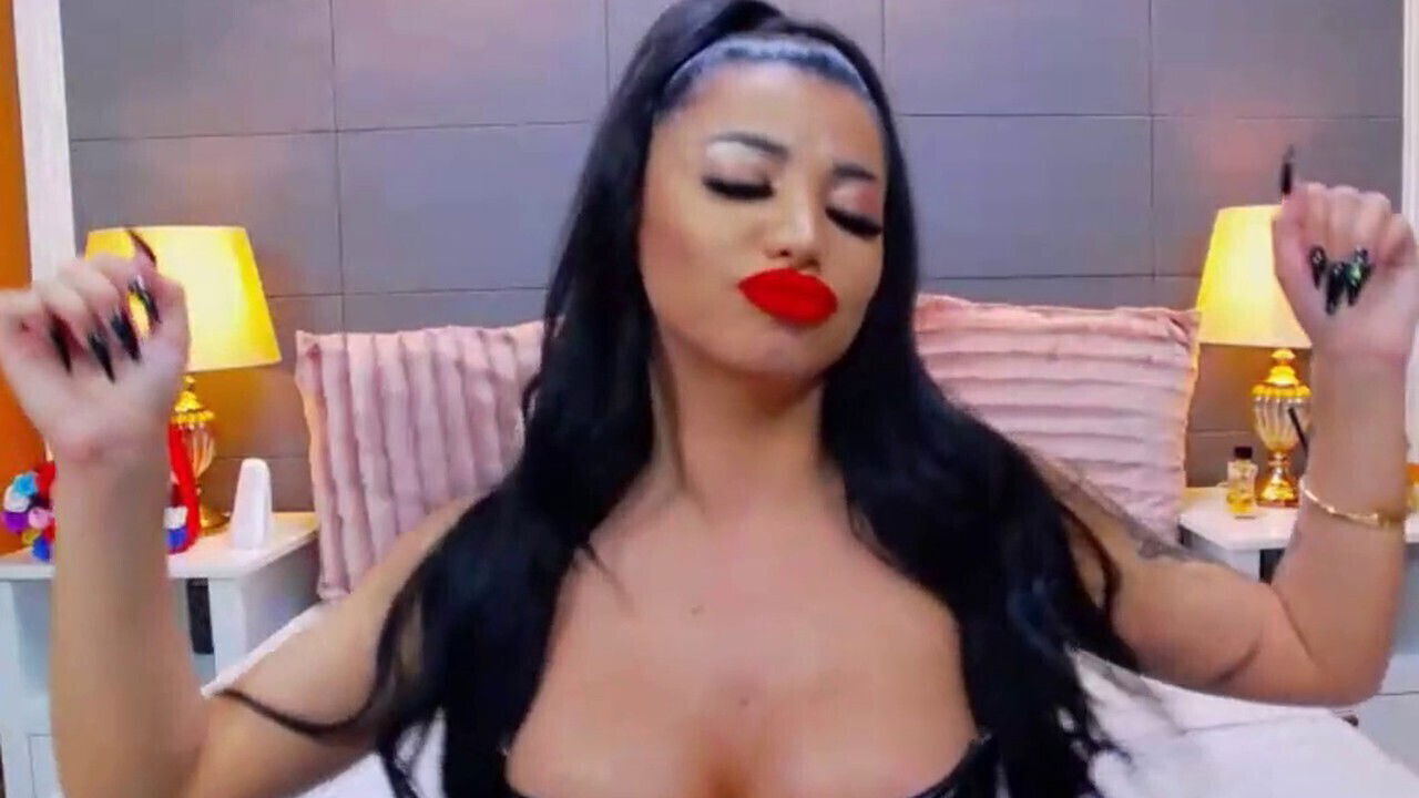 Brunette sexy, smokers, sexy nails