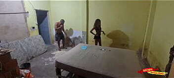 Novinha seduzindo pedreiro teen...