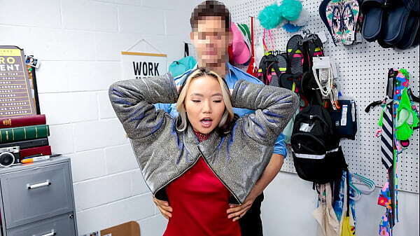 Guard Stripping Teen Retrieve Stolen Items Lyftersex