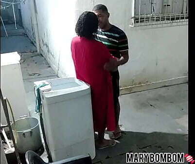 vizinho pelada varrendo botou