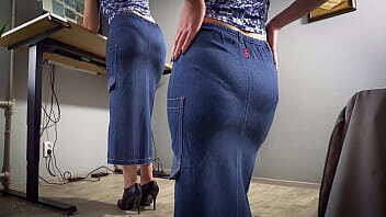 Milf Secretary Jean Skirt Teases Visible Panty Line