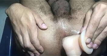 Juego con mi hueco una y otra vez