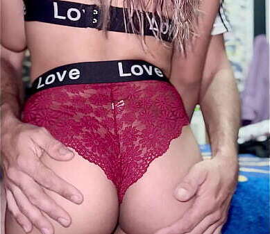 Estudiante universidad visita cuarto