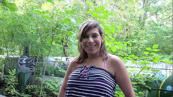 GERMAN SCOUT Reife T&uuml_rkin Farah Berlin Lost Place extrem versaut gefickt