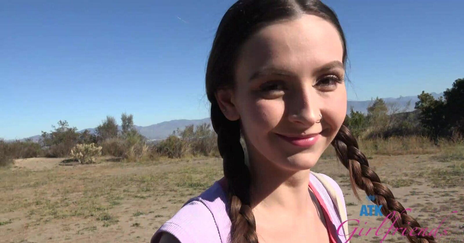 Serena Hill gives sensual massage with natural