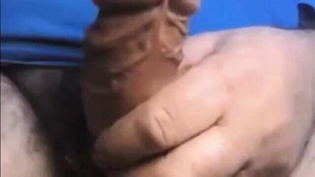 shows thick uncut webcam