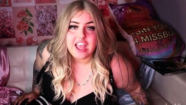 Mistress Bijoux CASTRATION Embarrassment