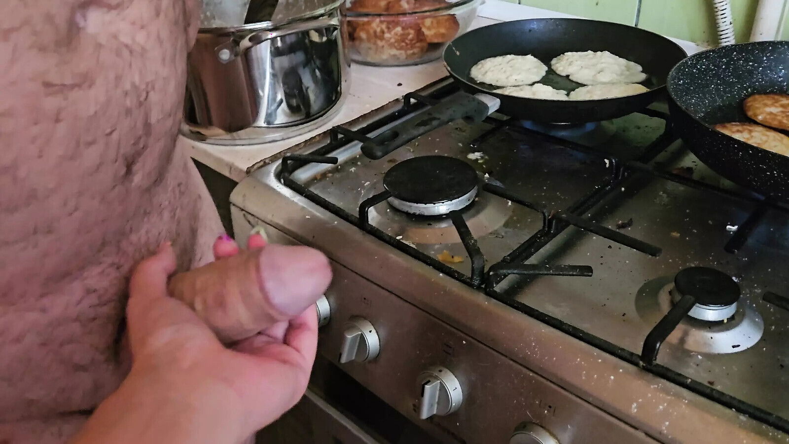 Kitchen handjob from sexy lady when prepare dinner