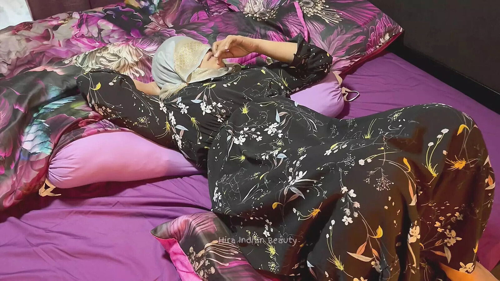 Beautiful Desi Milf's Pussy Eating Hijabi Wife Moaning Loud with Pleasure Juicy Hairy Pussy