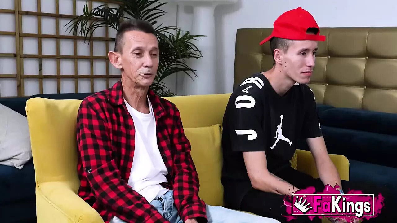 Ariel Ortiz's first scene will with Potro when Jorge watches!