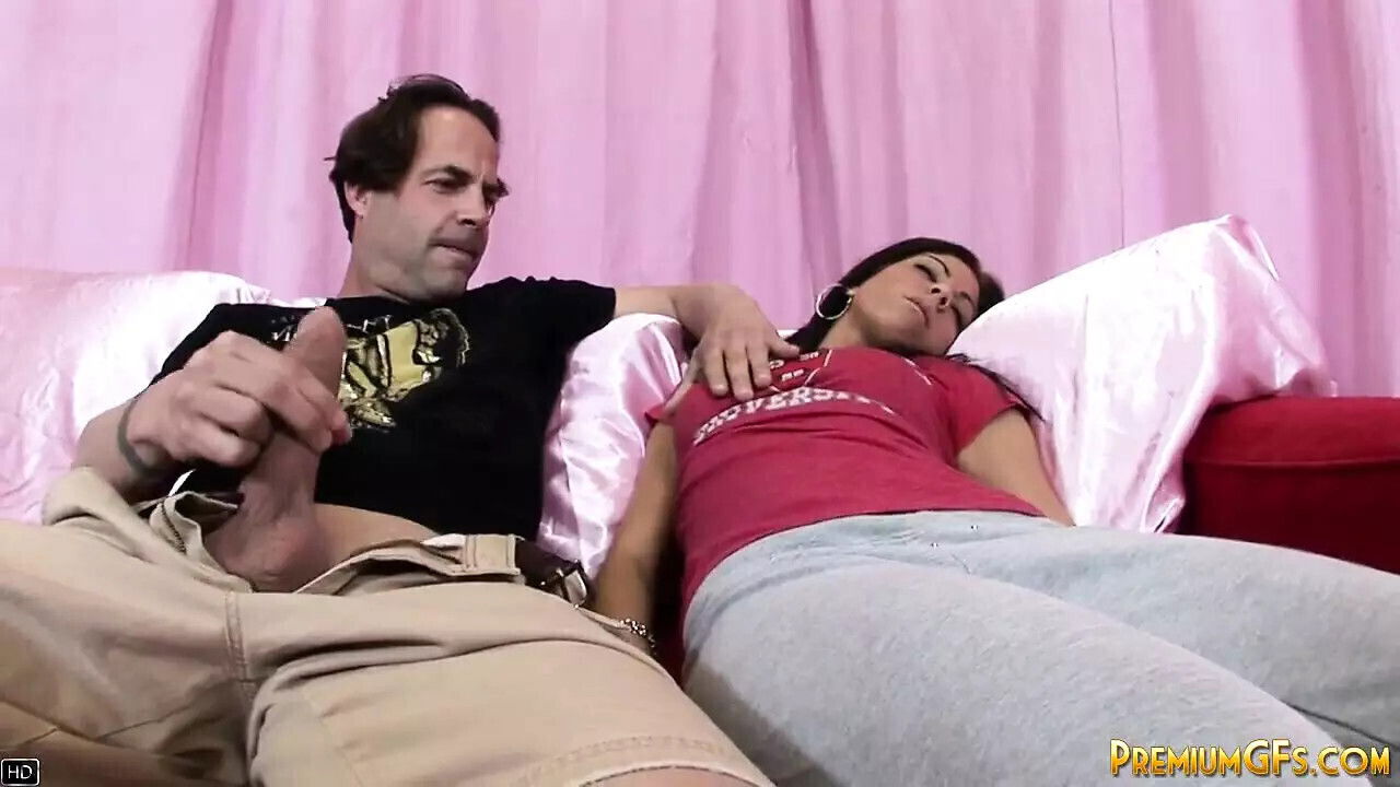 ellington gives rough handie