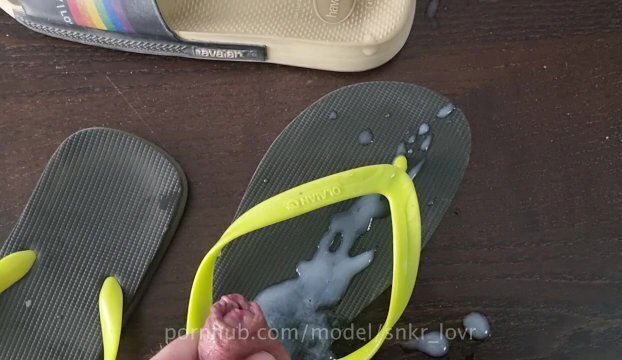Huge cumshot flipflops havaianas slides wearing white dirty adidas socks