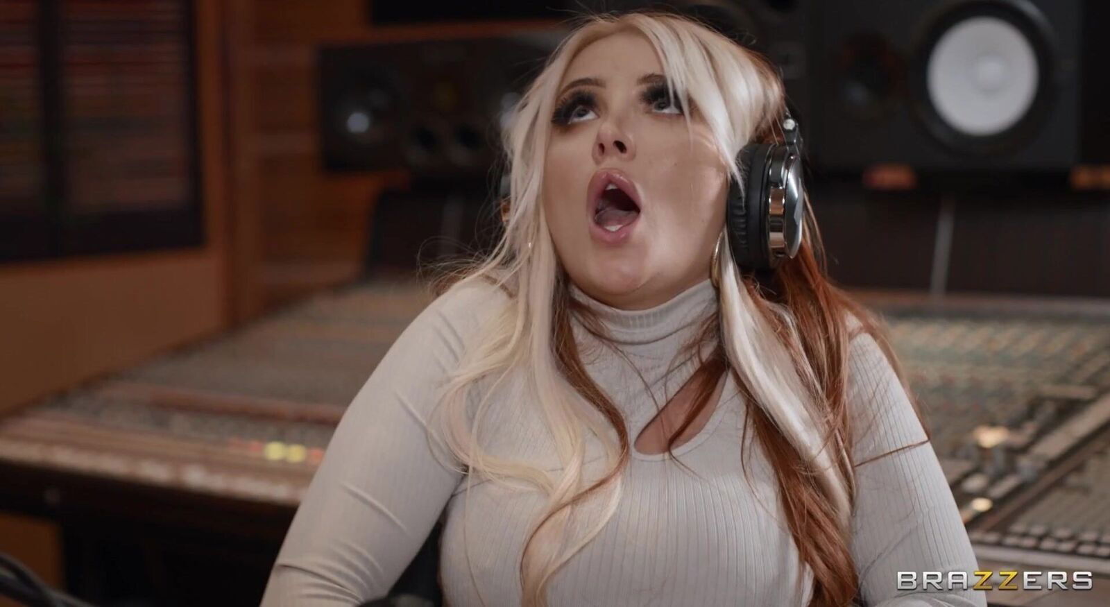 Hardcore ASMR Reality Episode Starring Danny Blonde Slut Daisy