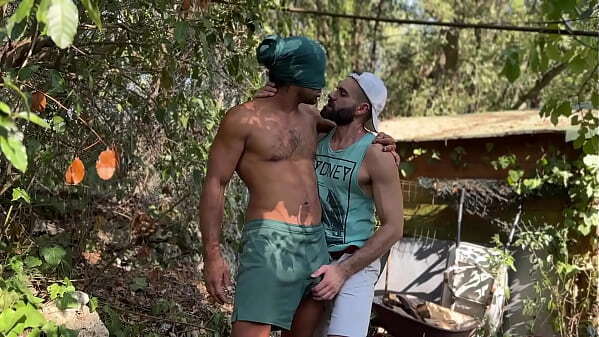 summer love with gardener French Riviera Fever free first