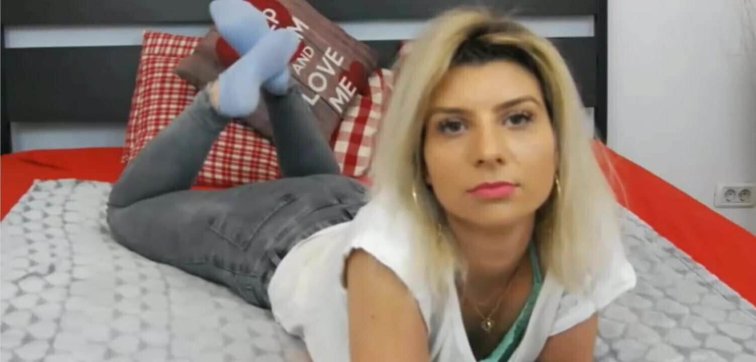 FelinaSweet Blue Socks Live