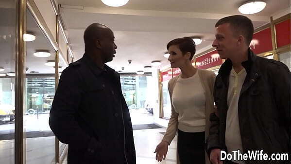 Sexy Short Haired Wife Gabrielle Gucci Blacked Creampied