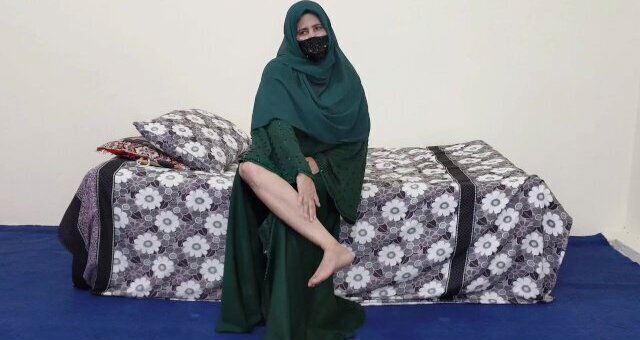 Muslim Hijab Women Masturbating With Dildo