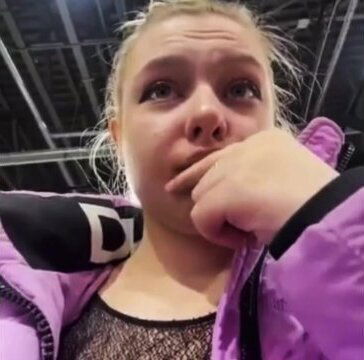 Public masturbate vibrating pussy locker room