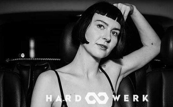 HARDWERK bang Delfine