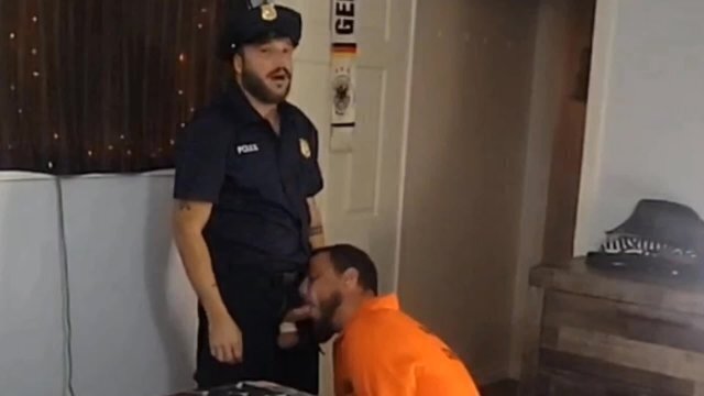 Inmate fucks Correctional Officer