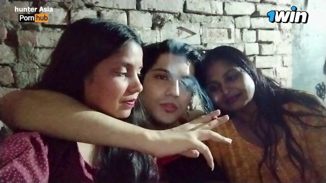 Threesome Village house