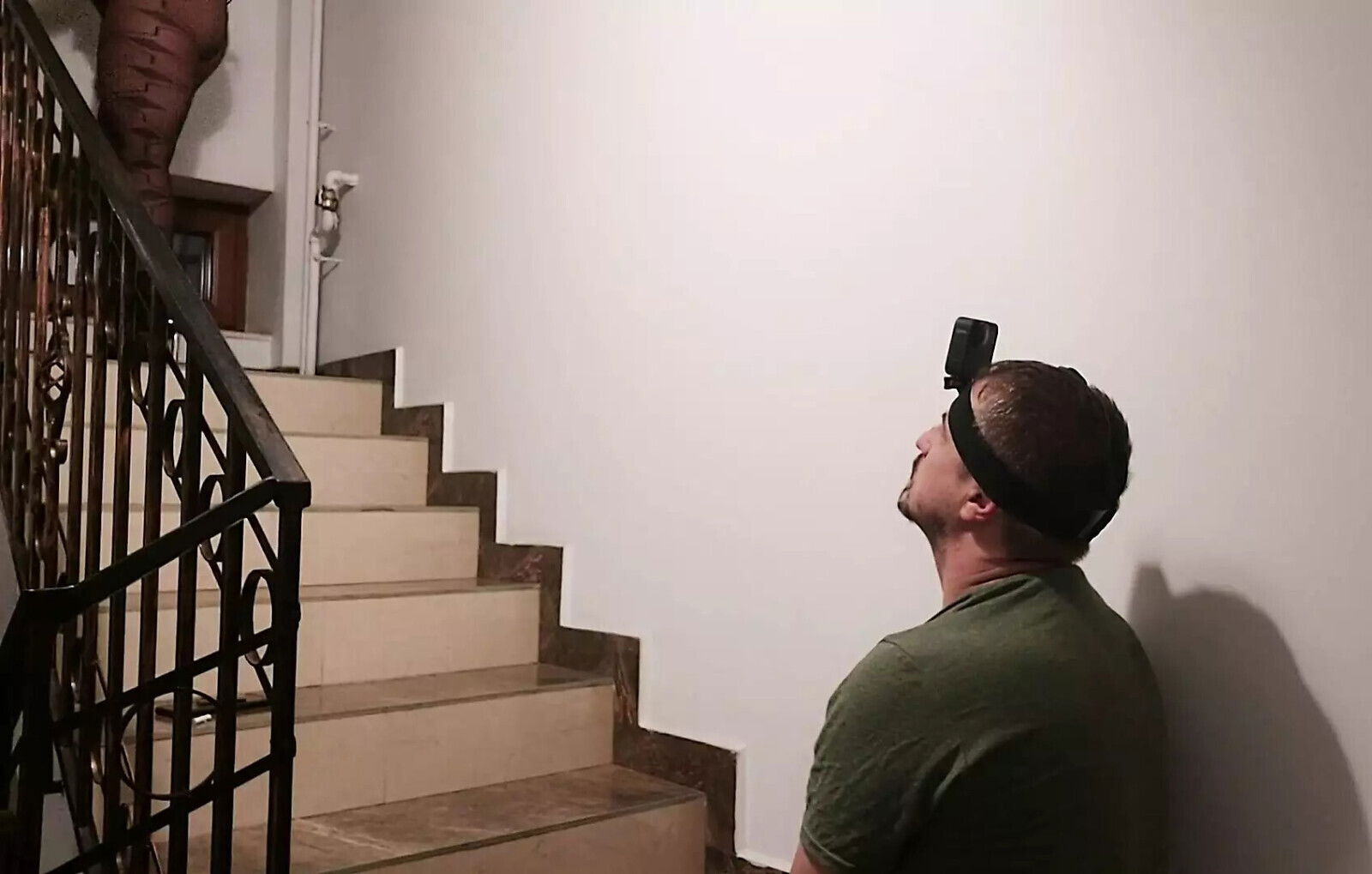 Kinky pantyhose training delivery