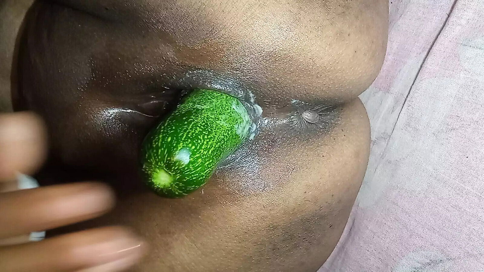 Bhabhi cucumber fuck. squirting, time