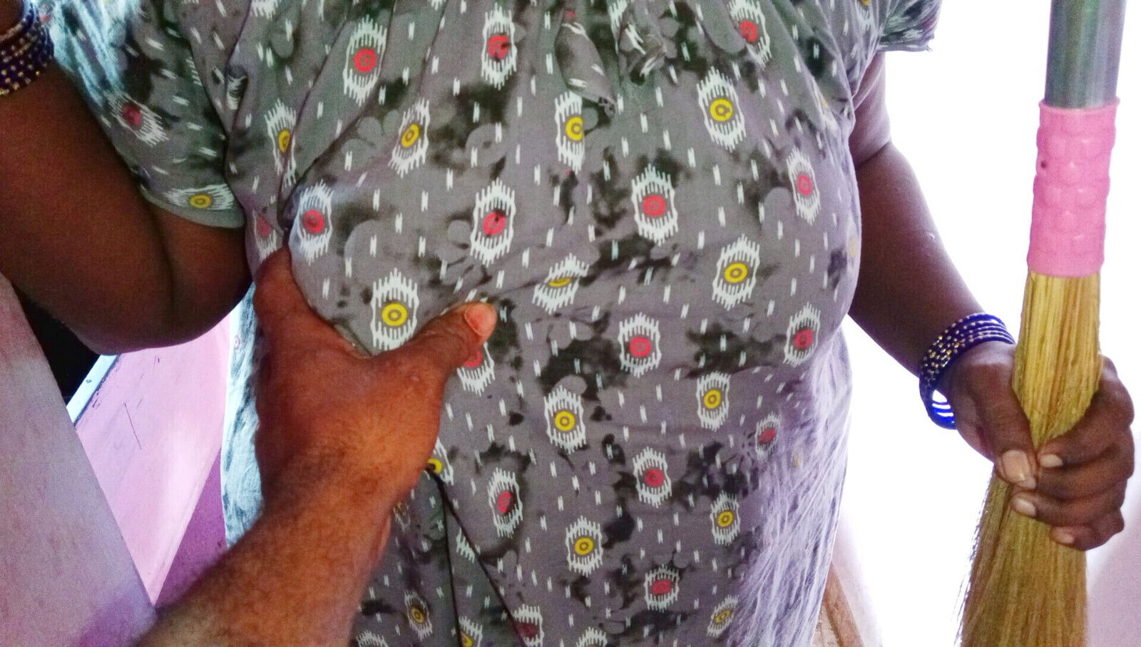 desi tamil house boss tries have with girl came housework