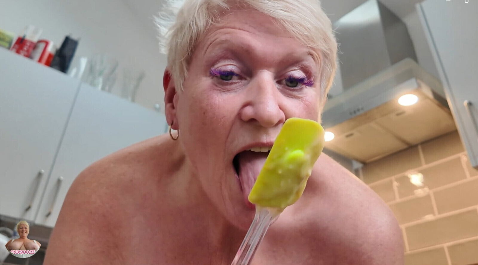 Naked bake home with Joolz!