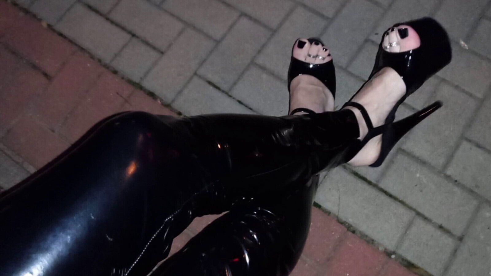 7inch platform heels street