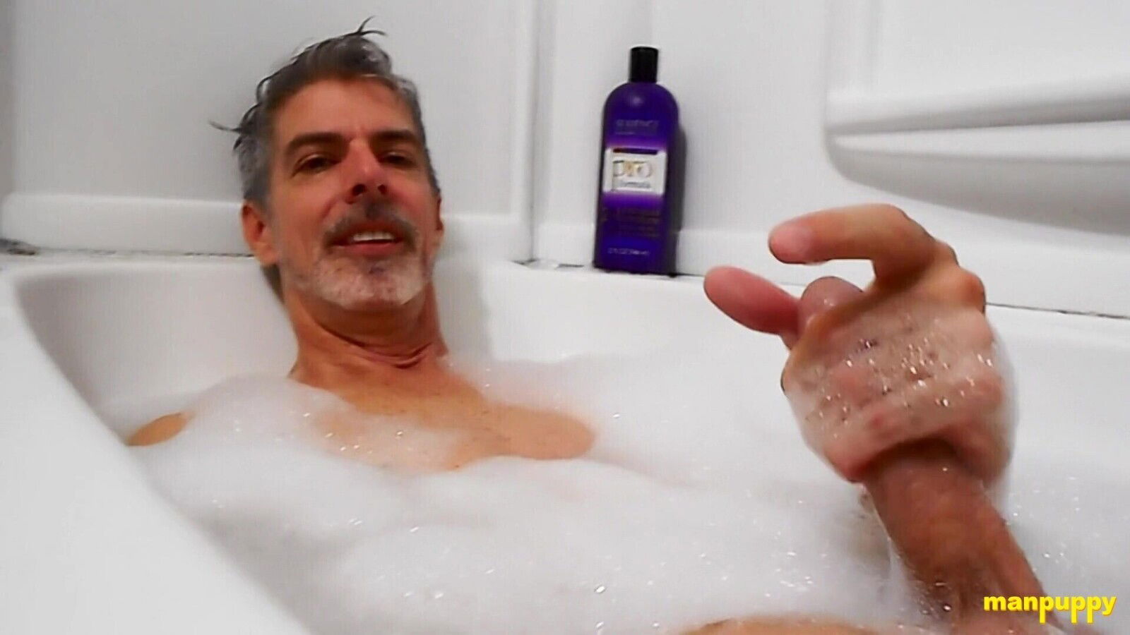 Richard Lennox Enjoying His Bath Time With A Slow Handjob