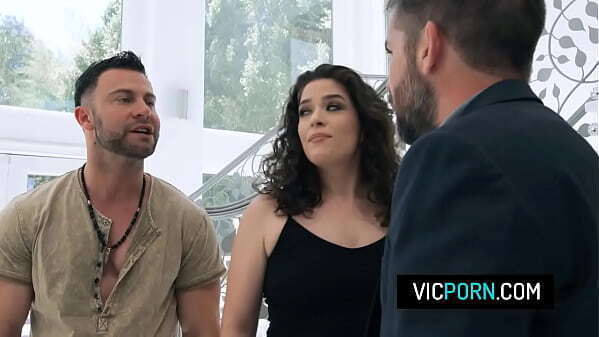 Free wife Victoria Voxxx fucks front husband