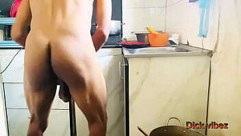 PART-1. MOST DELICIOUS JOLLOF RICE COOKED WHEN NUDE.