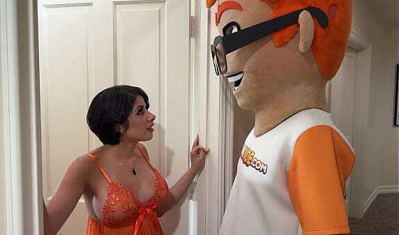 Apartment Bounces: Daya Dare'_s Casting Cowgirl Romp with PornDude!