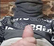 No hay nada mejor que hacerse una paja cuando hace frio