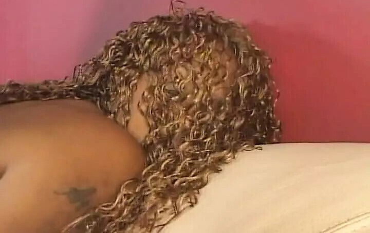 Amateur nubian busty teen knows fuck