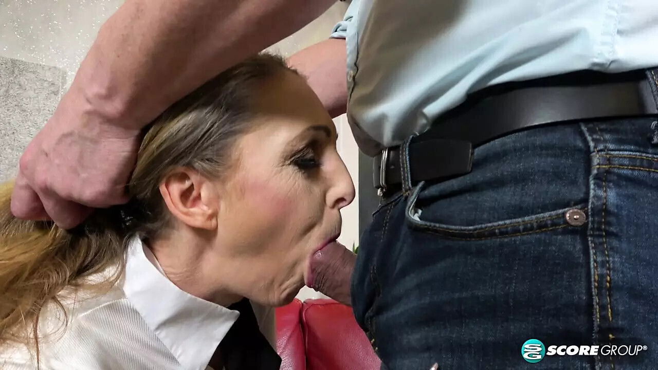 55-year-old Susanna Glam's first on-camera