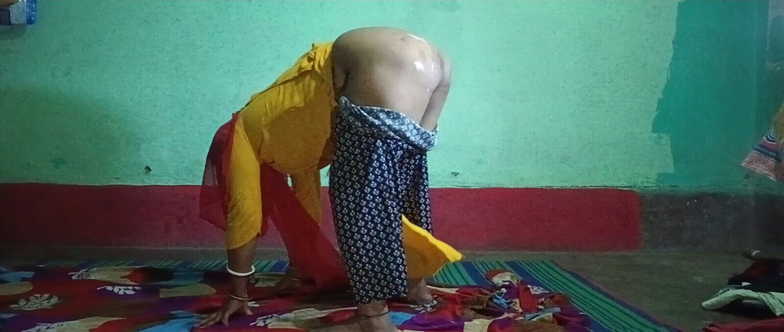 Desi bhabhi pussy fuck village housewife cupal video