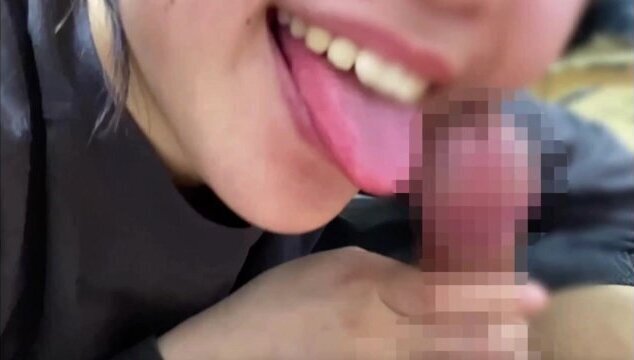 最高にエロい彼女の濃厚手コキとねっとり亀頭責め！最後はお口に大量射精してごっくん