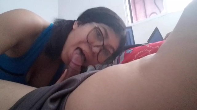 Empleada regala mamada cambio aumento jefe oficina real amateur latina culona