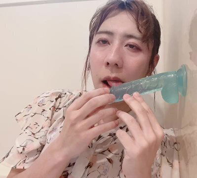 ディルドにフェラをするよ！