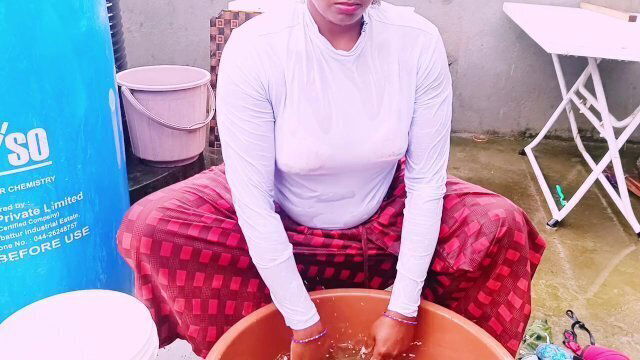 Indian maid sex, housekeeper's daughter blowjob owner house. Telugu dirty talks. పనిమ